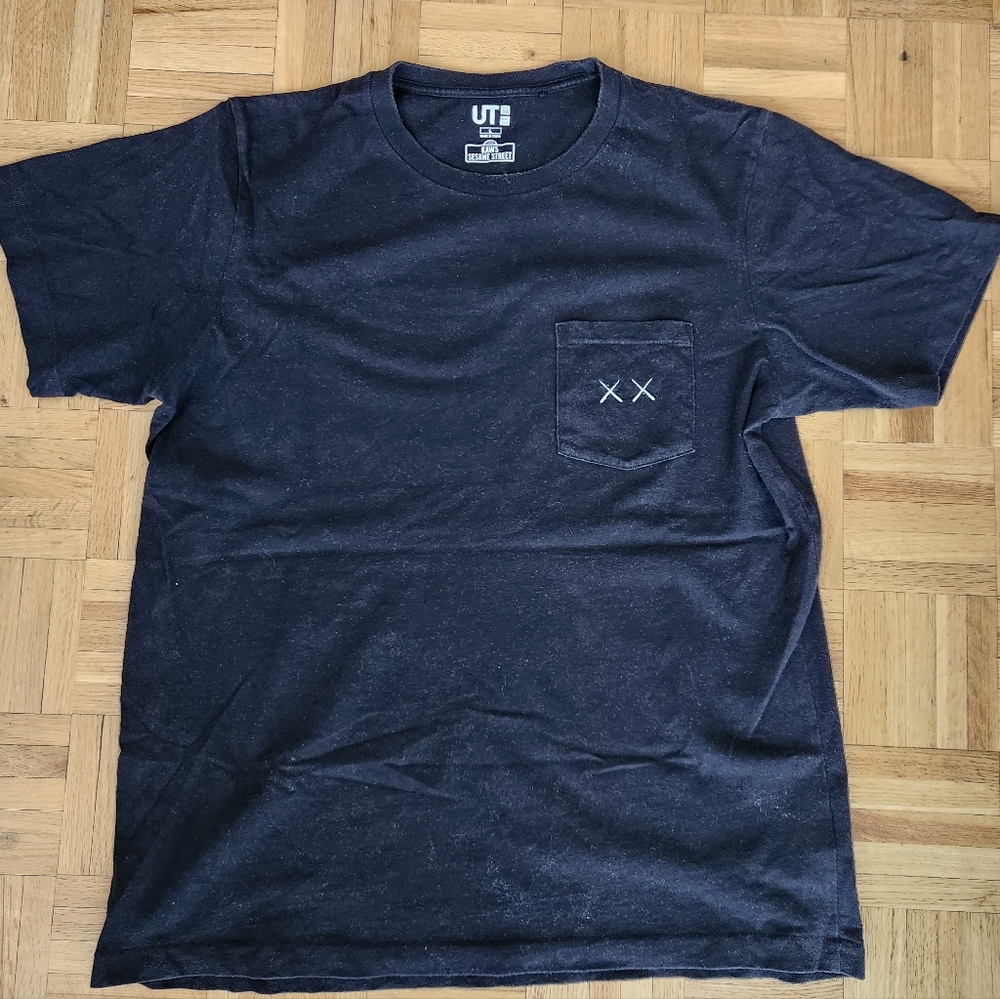 Kaws x sesame street tshirt